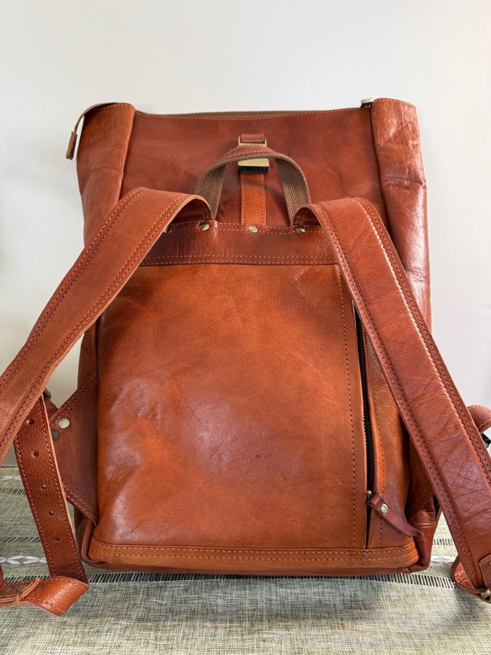 Berliner Bags Made in Germany Leather Backpack Laptop Bag Cognac Brown - Picture 5 of 9